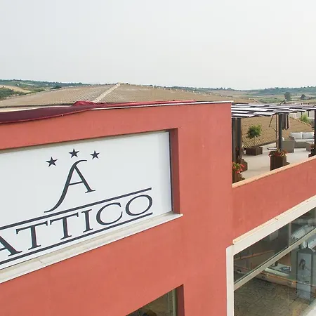 Gæstehus Attico 4*